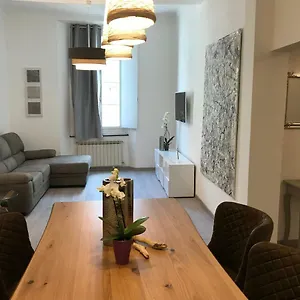 Apartment Lovely Apt Really Downtown - Free Private Parking Included! -, Genoa